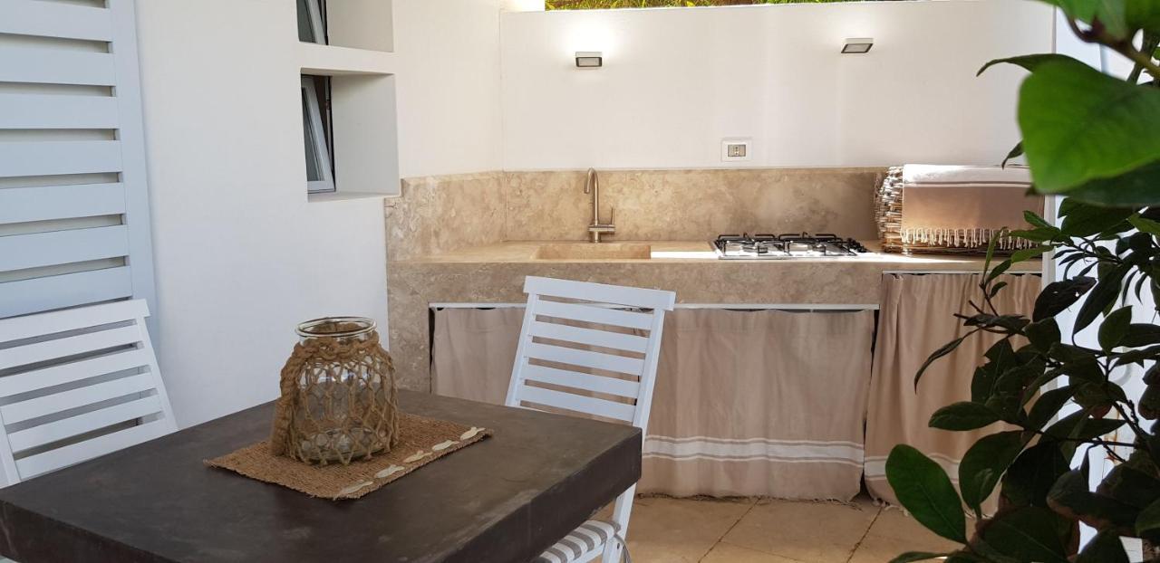 Casa Mirella Apartment Фавиняна Екстериор снимка