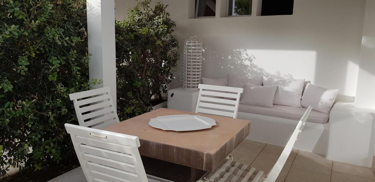 Casa Mirella Apartment Фавиняна Екстериор снимка