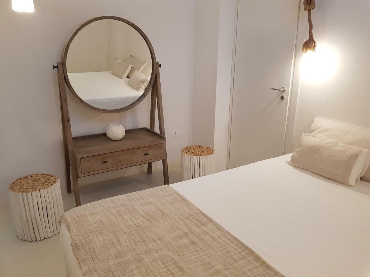 Casa Mirella Apartment Фавиняна Екстериор снимка